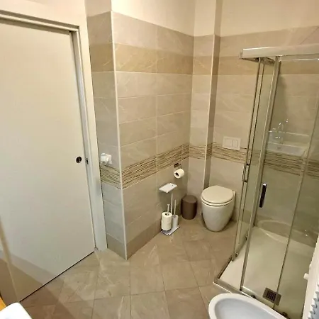 130 Bassano Apartman